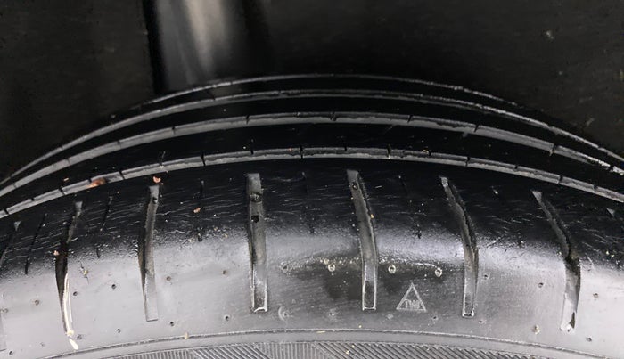 2021 Maruti Baleno ZETA PETROL 1.2, Petrol, Manual, 22,994 km, Right Rear Tyre Tread