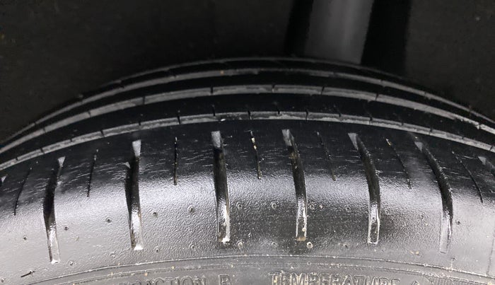 2021 Maruti Baleno ZETA PETROL 1.2, Petrol, Manual, 22,994 km, Left Rear Tyre Tread