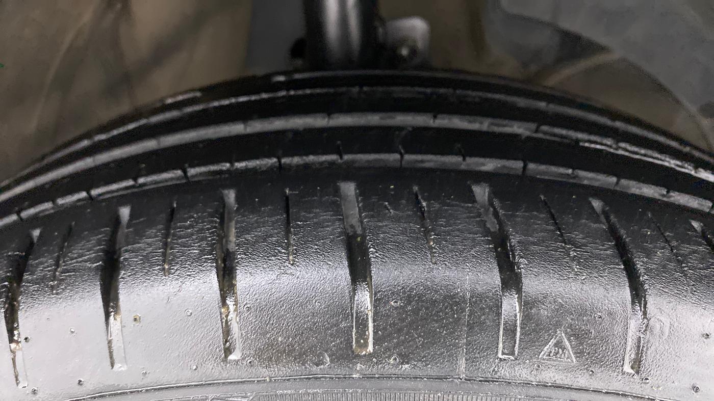 2021 Maruti Baleno ZETA PETROL 1.2, Petrol, Manual, 22,994 km, Right Front Tyre Tread