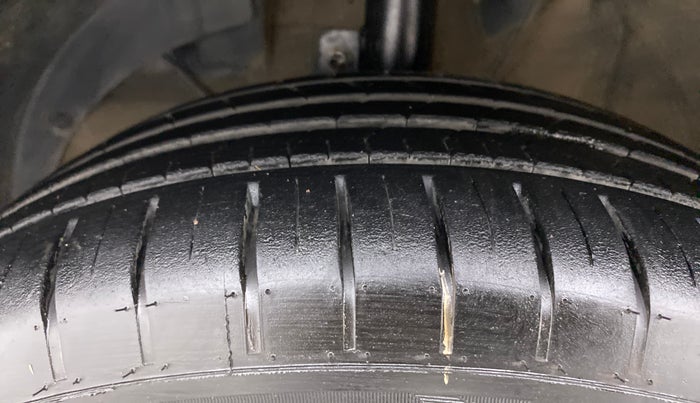 2021 Maruti Baleno ZETA PETROL 1.2, Petrol, Manual, 22,994 km, Left Front Tyre Tread