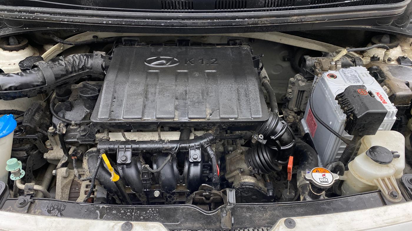 2017 Hyundai Grand i10 SPORTZ (O) AT 1.2 KAPPA VTVT, Petrol, Automatic, 34,422 km, Engine View