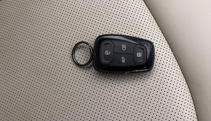 2023 Tata NEXON XZ PLUS LUXURY SUNROOF PETROL, Petrol, Manual, 53,828 km, Key Close Up