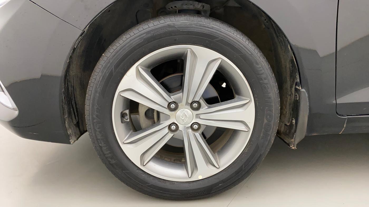 2019 Hyundai Verna 1.6 VTVT SX (O) AT, Petrol, Automatic, 22,991 km, Left Front Wheel