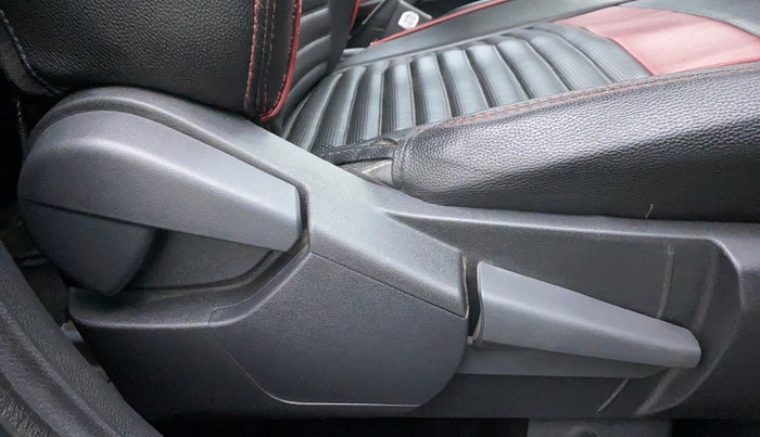 2021 Nissan MAGNITE XV PRIMIUM MT, Petrol, Manual, 23,119 km, Driver Side Adjustment Panel