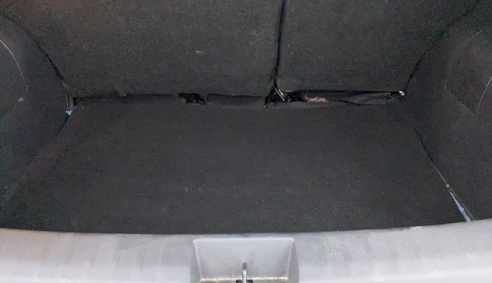 2021 Nissan MAGNITE XV PRIMIUM MT, Petrol, Manual, 23,119 km, Boot Inside