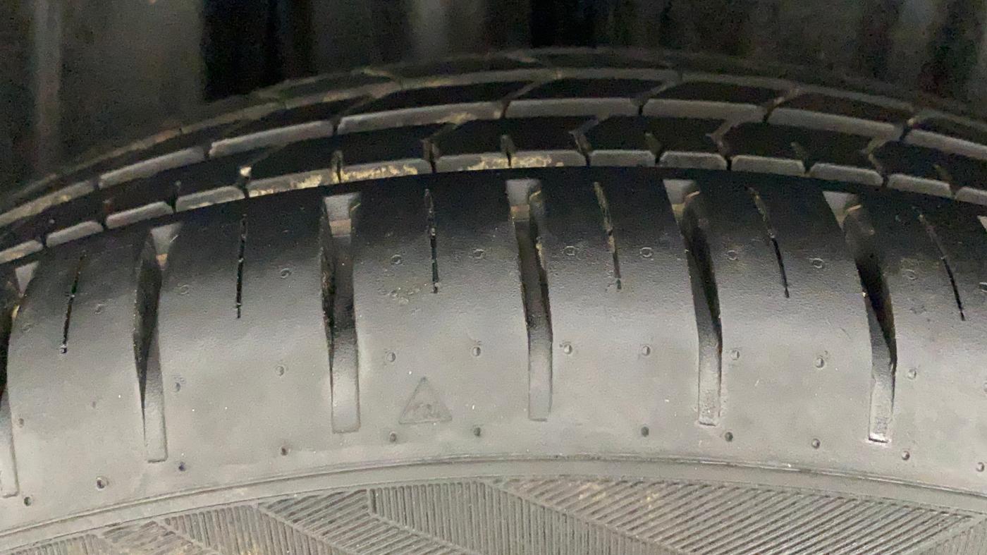 2022 Maruti Baleno ALPHA 1.2 AGS, Petrol, Automatic, 3,102 km, Right Rear Tyre Tread