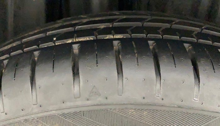 2022 Maruti Baleno ALPHA 1.2 AGS, Petrol, Automatic, 3,102 km, Right Rear Tyre Tread