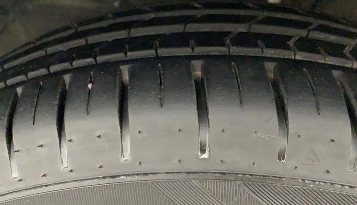 2022 Maruti Baleno ALPHA 1.2 AGS, Petrol, Automatic, 3,102 km, Left Front Tyre Tread