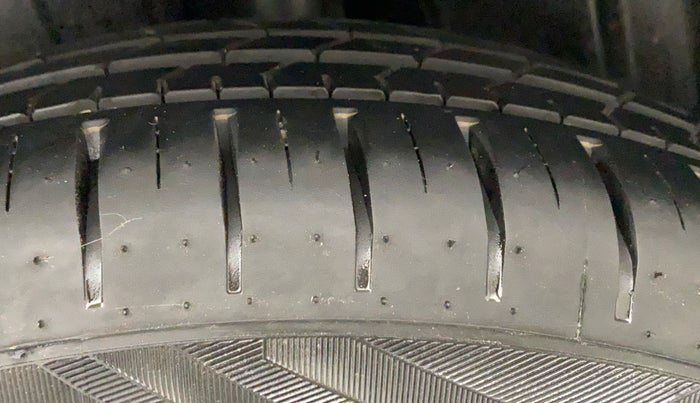 2022 Maruti Baleno ALPHA 1.2 AGS, Petrol, Automatic, 3,102 km, Left Rear Tyre Tread