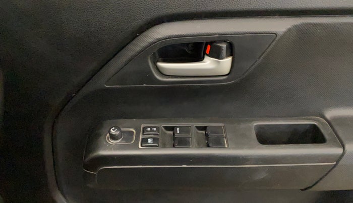 2019 Maruti New Wagon-R VXI (O) 1.2, Petrol, Manual, 53,970 km, Driver Side Door Panels Control
