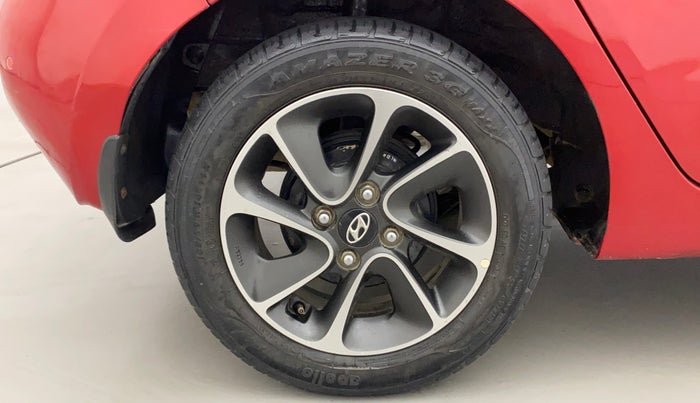 2018 Hyundai Grand i10 SPORTZ AT 1.2 KAPPA VTVT, Petrol, Automatic, 28,083 km, Right Rear Wheel