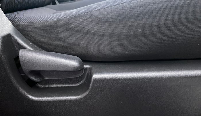 2014 Maruti Wagon R Stingray VXI, Petrol, Manual, 55,671 km, Driver Side Adjustment Panel
