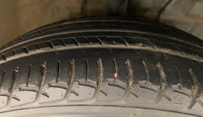 2016 Toyota Etios GD, Diesel, Manual, 19,481 km, Right Front Tyre Tread