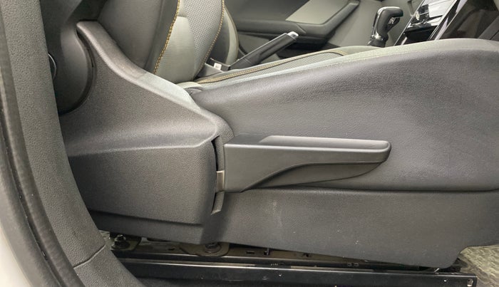 2022 Skoda KUSHAQ STYLE 1.5L TSI MT, Petrol, Manual, 36,071 km, Driver Side Adjustment Panel