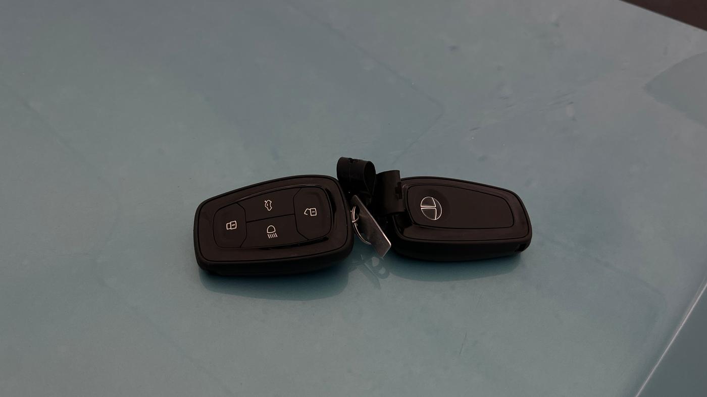 2023 Tata NEXON CREATIVE  AMT 1.2 PETROL, Petrol, Automatic, 32,336 km, Key Close Up