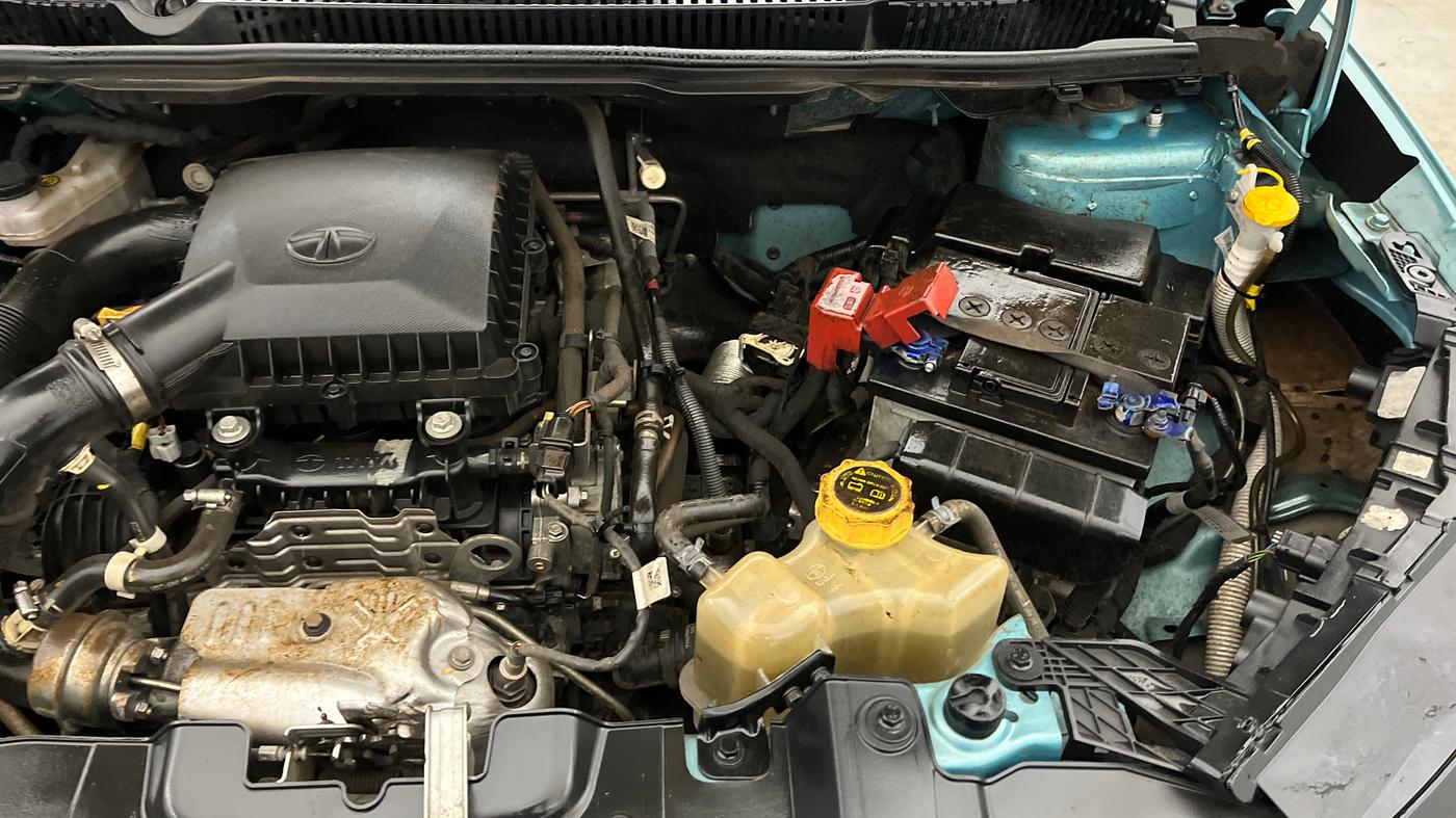 2023 Tata NEXON CREATIVE  AMT 1.2 PETROL, Petrol, Automatic, 32,336 km, Engine View - Left