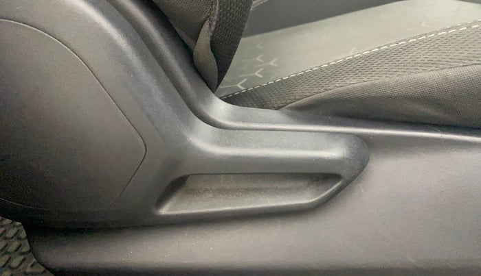 2023 Tata NEXON XE PETROL, Petrol, Manual, 20,349 km, Driver Side Adjustment Panel