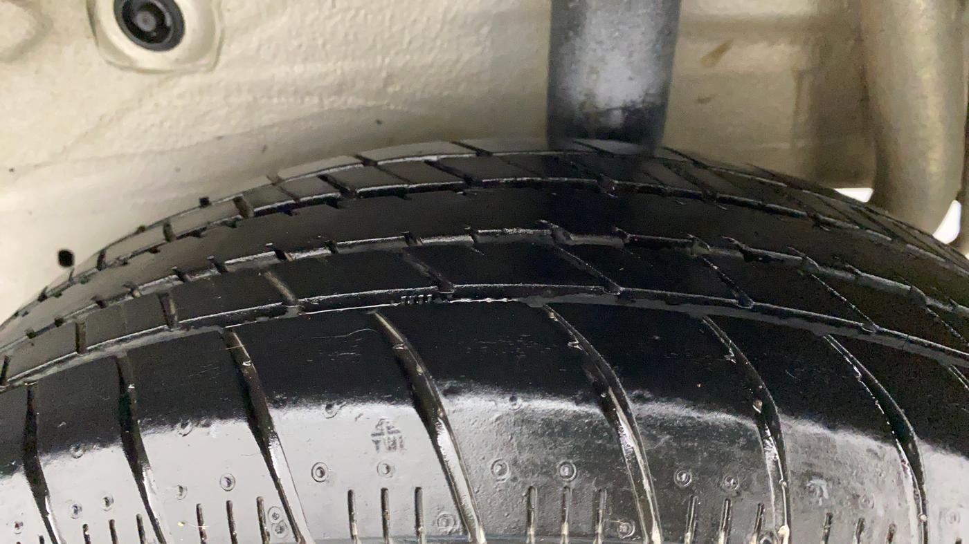 2015 Maruti Celerio ZXI D, Petrol, Manual, 84,223 km, Left Rear Tyre Tread