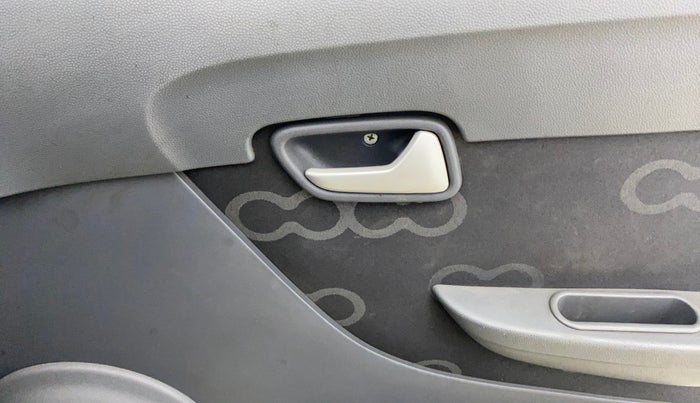 2015 Maruti Alto 800 VXI, Petrol, Manual, 44,526 km, Driver Side Door Panels Control