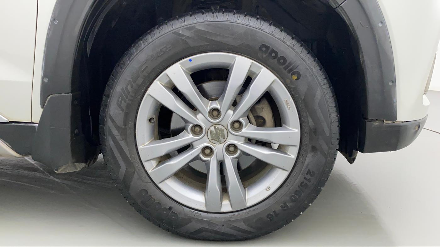 2017 Maruti Vitara Brezza ZDI PLUS, Diesel, Manual, 33,772 km, Right Front Wheel
