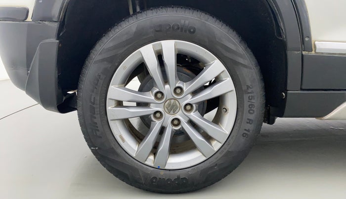 2017 Maruti Vitara Brezza ZDI PLUS, Diesel, Manual, 33,772 km, Right Rear Wheel