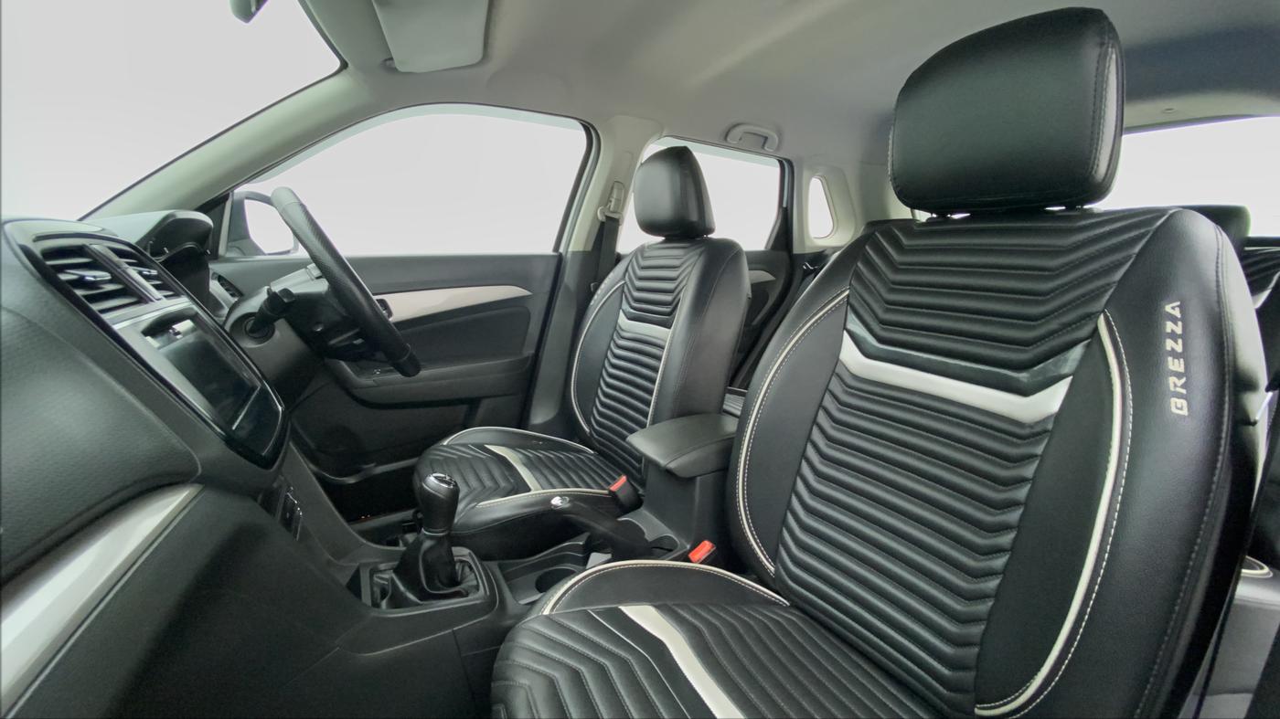 2017 Maruti Vitara Brezza ZDI PLUS, Diesel, Manual, 33,772 km, Right Side Front Door Cabin