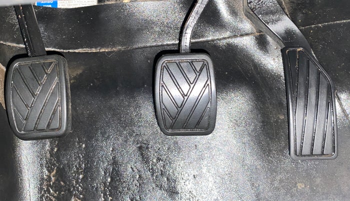 2017 Maruti Vitara Brezza ZDI PLUS, Diesel, Manual, 33,772 km, Pedals