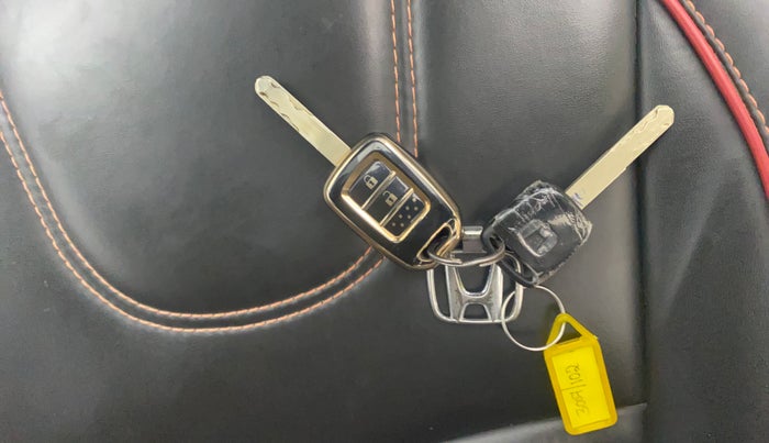 2017 Honda Jazz 1.2L I-VTEC V, Petrol, Manual, 69,669 km, Key Close Up