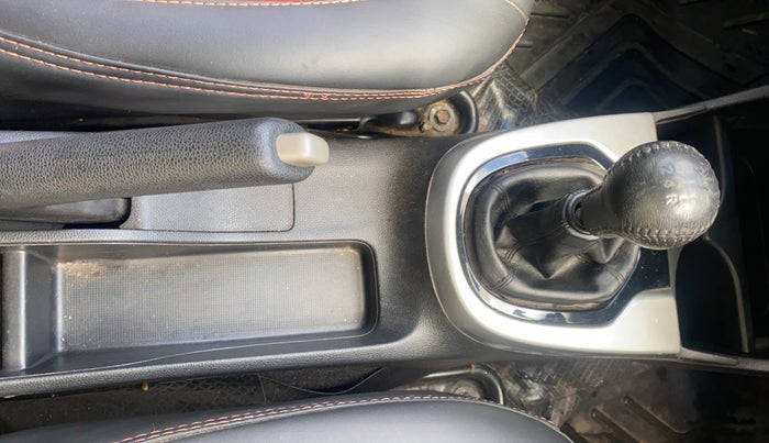 2017 Honda Jazz 1.2L I-VTEC V, Petrol, Manual, 69,669 km, Gear Lever