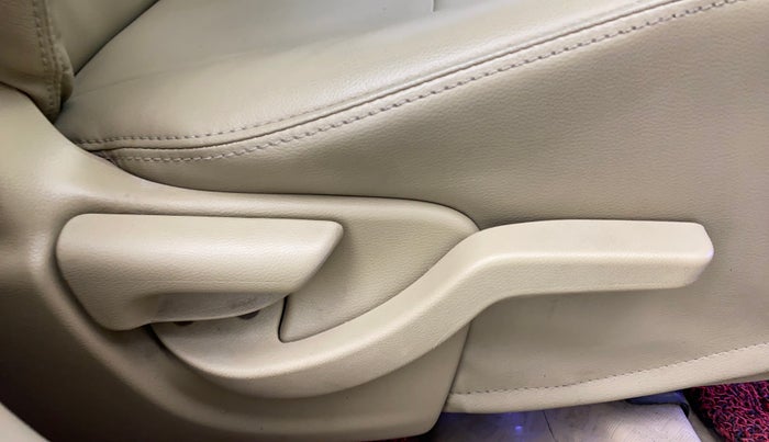 2017 Honda Amaze 1.2L I-VTEC S, Petrol, Manual, 79,704 km, Driver Side Adjustment Panel