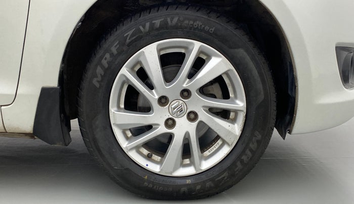 2014 Maruti Swift ZDI, Diesel, Manual, 82,445 km, Right Front Wheel