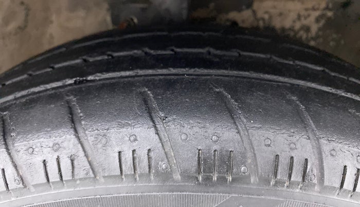 2016 Maruti Celerio VXI AGS, Petrol, Automatic, 56,857 km, Right Front Tyre Tread