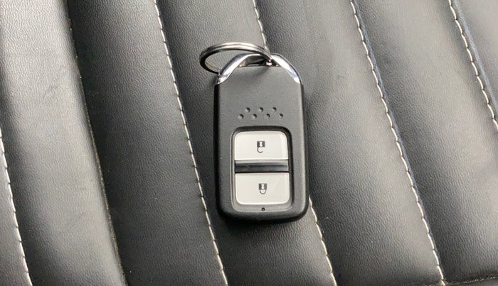 2019 Honda WR-V 1.5L I-DTEC V MT, Diesel, Manual, 80,812 km, Key Close Up