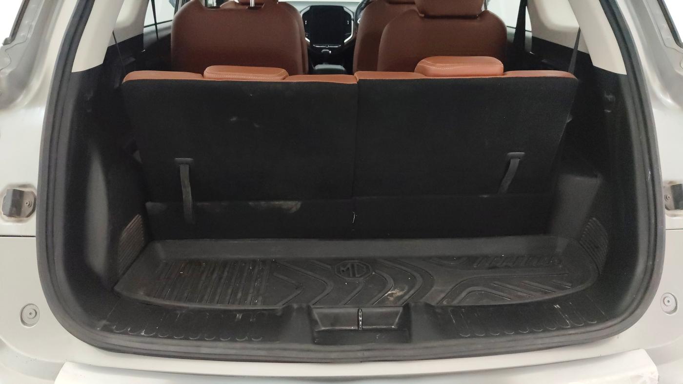 2020 MG HECTOR PLUS SHARP 1.5 PETROL TURBO DCT 6-STR, Petrol, Automatic, 59,511 km, Boot Inside
