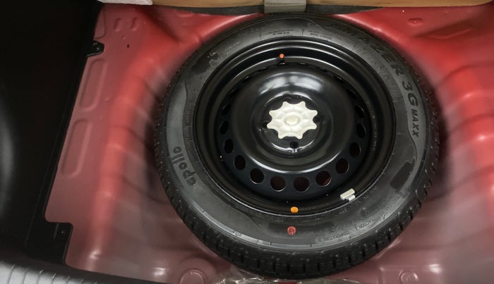 2017 Hyundai Grand i10 SPORTZ (O) AT 1.2 KAPPA VTVT, Petrol, Automatic, 18,513 km, Spare Tyre