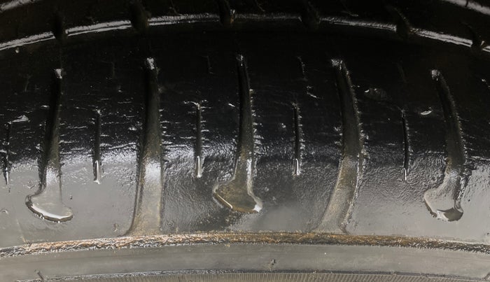 2017 Hyundai Grand i10 SPORTZ (O) AT 1.2 KAPPA VTVT, Petrol, Automatic, 18,513 km, Left Rear Tyre Tread