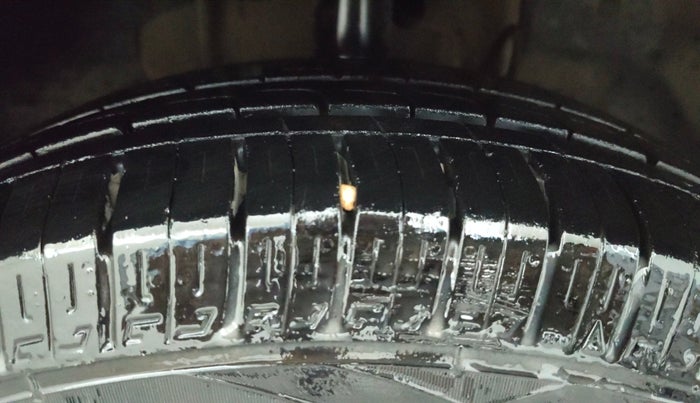 2019 Tata Tiago XZ PETROL, CNG, Manual, 28,177 km, Right Front Tyre Tread