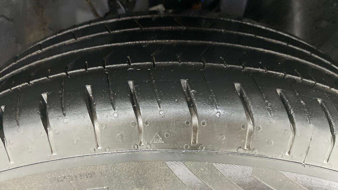 2021 Hyundai VENUE S MT 1.2 KAPPA, Petrol, Manual, 6,063 km, Right Front Tyre Tread