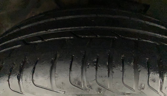 2018 Tata NEXON XZA PLUS PETROL DUAL TONE, Petrol, Automatic, 29,337 km, Right Front Tyre Tread