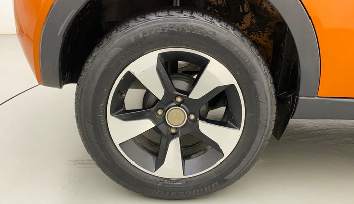 2018 Tata NEXON XZA PLUS PETROL DUAL TONE, Petrol, Automatic, 29,337 km, Right Rear Wheel