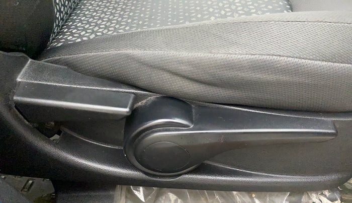 2018 Tata NEXON XZA PLUS PETROL DUAL TONE, Petrol, Automatic, 29,337 km, Driver Side Adjustment Panel