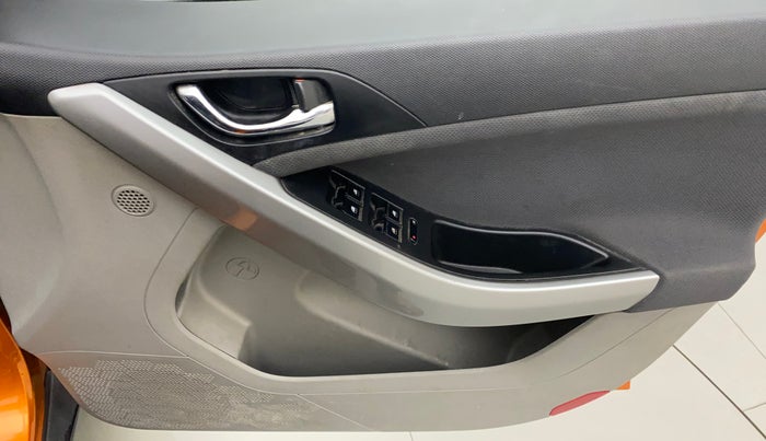 2018 Tata NEXON XZA PLUS PETROL DUAL TONE, Petrol, Automatic, 29,337 km, Driver Side Door Panels Control