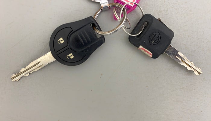 2015 Nissan Micra Active XV, Petrol, Manual, 33,518 km, Key Close Up