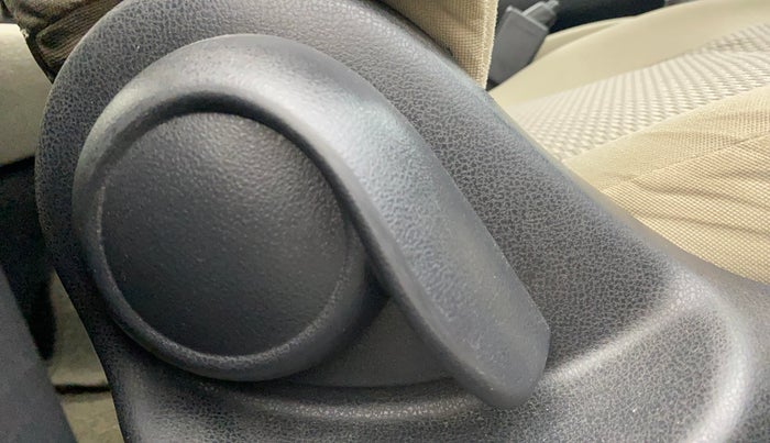 2015 Nissan Micra Active XV, Petrol, Manual, 33,518 km, Driver Side Adjustment Panel