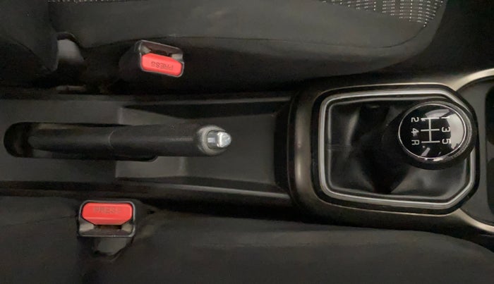 2017 Maruti IGNIS DELTA 1.3, Diesel, Manual, 83,220 km, Gear Lever