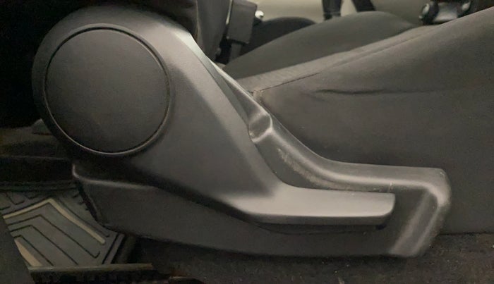 2017 Maruti IGNIS DELTA 1.3, Diesel, Manual, 83,220 km, Driver Side Adjustment Panel