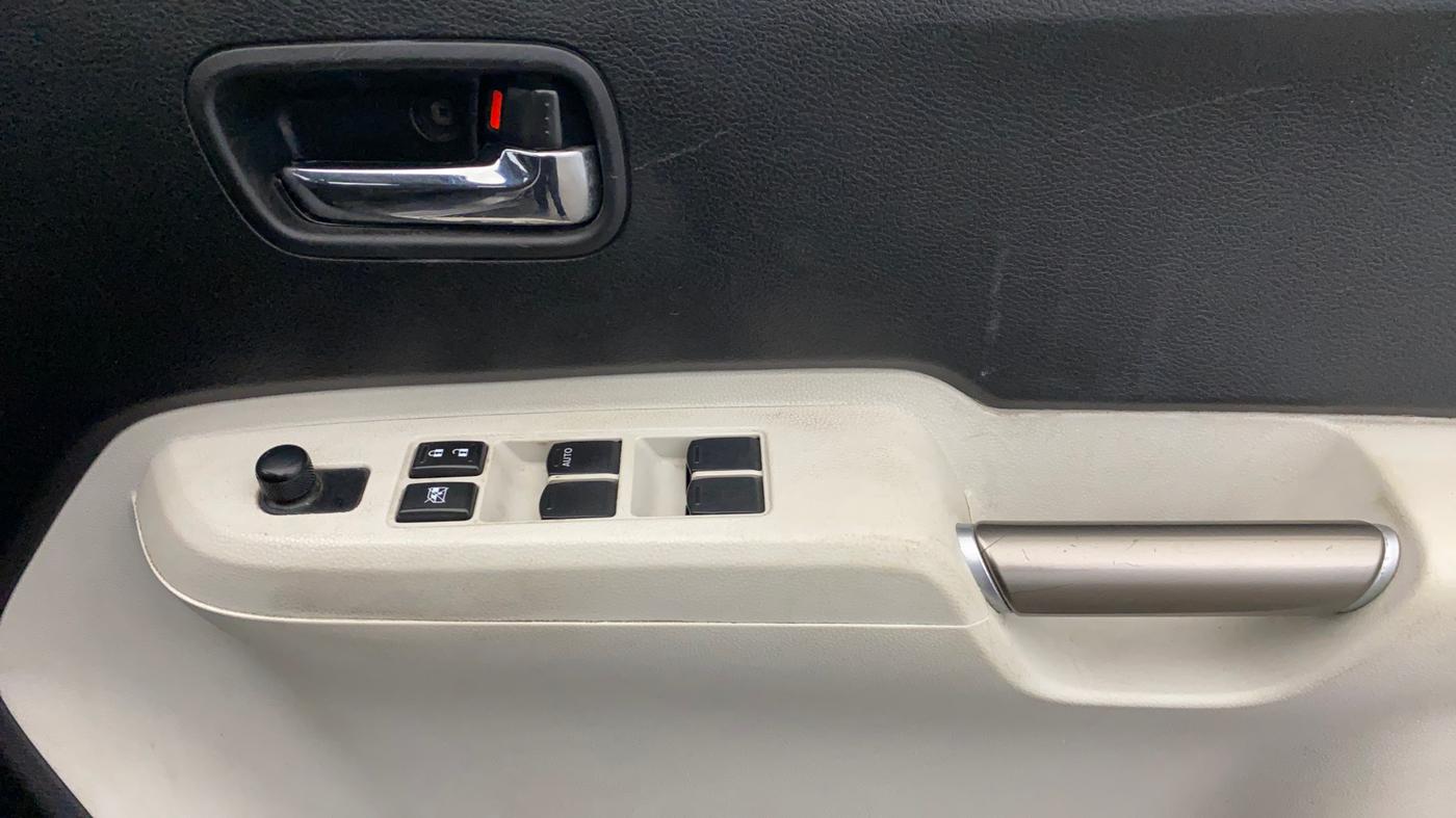 2017 Maruti IGNIS DELTA 1.3, Diesel, Manual, 83,220 km, Driver Side Door Panels Control