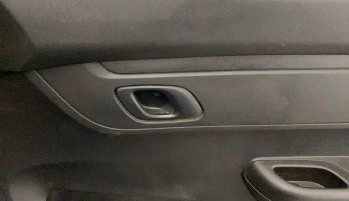 2020 Renault Kwid RXL, Petrol, Manual, 12,759 km, Driver Side Door Panels Control