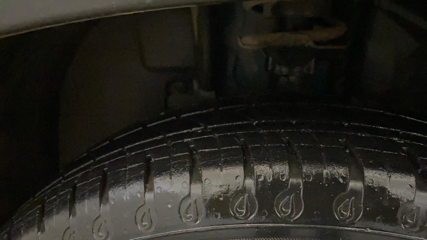 2020 Renault Kwid RXL, Petrol, Manual, 12,776 km, Left Front Tyre Tread