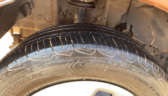 2017 Tata TIGOR XT PETROL, Petrol, Manual, 59,939 km, Right Rear Tyre Tread